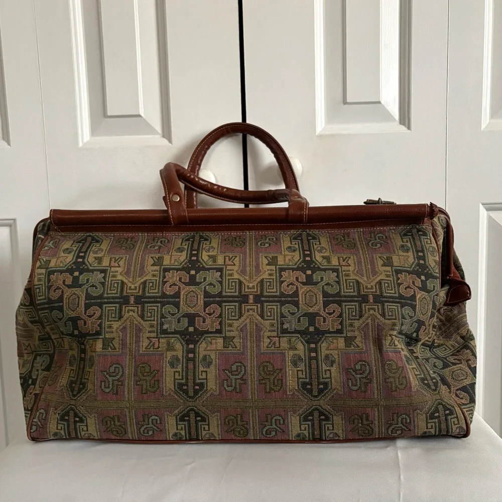 CAPEZIO, Vintage Faux Leather Multicolor Carpet Bag Style Weekend Travel Bag